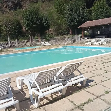 Adonis D'hotes Bed & Breakfast